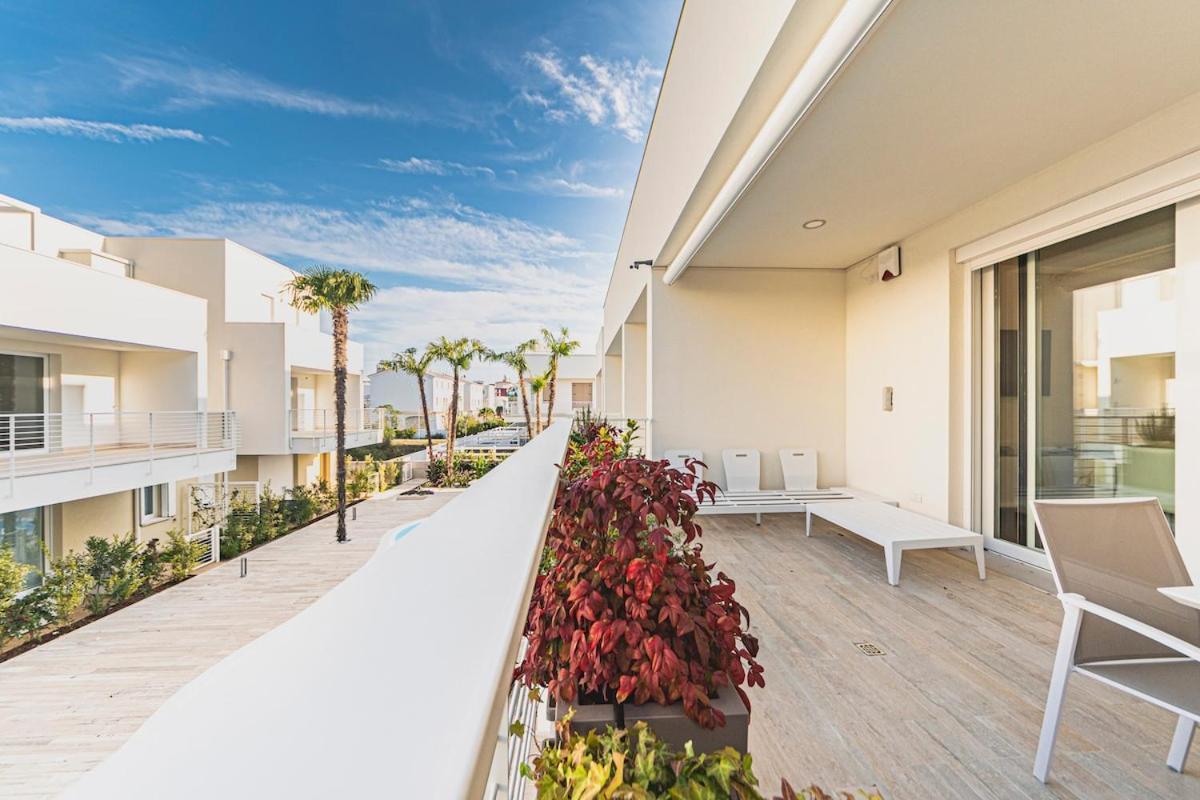 Stylish Poolside Apartment, Jesolo-venice Appartamento Lido di Jesolo