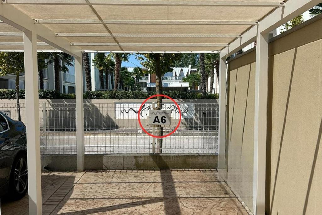 Stylish Poolside Apartment, Jesolo-venice * Lido di Jesolo