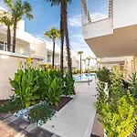 Stylish Poolside Apartment, Jesolo-Venice